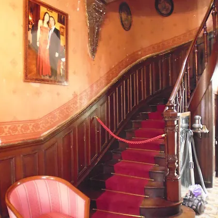 Le 15 - Maison De Prestige A Laon
